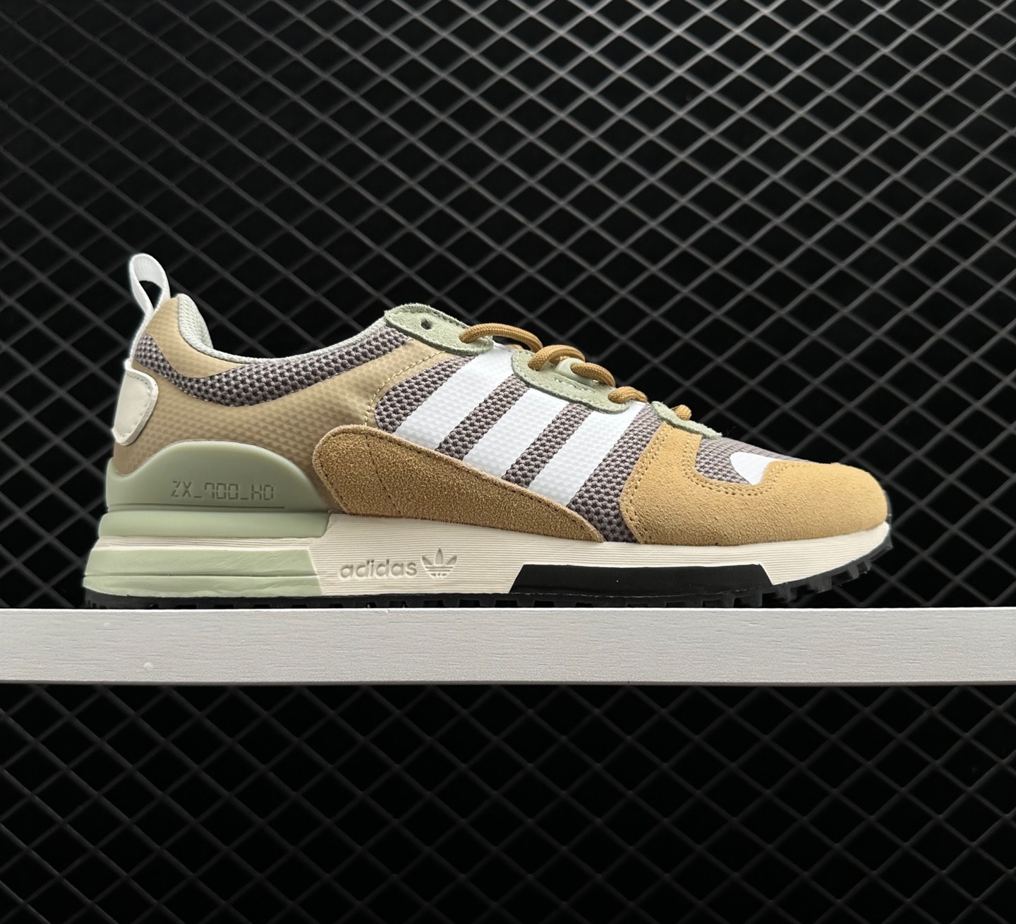 Adidas Originals ZX 700 HD Shoes in Beige/Off White/Feather Grey | H01849